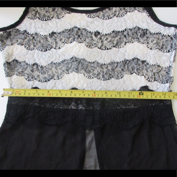 Cute Floral Sheer Sleeveless Top Black White - Picture 3 of 4